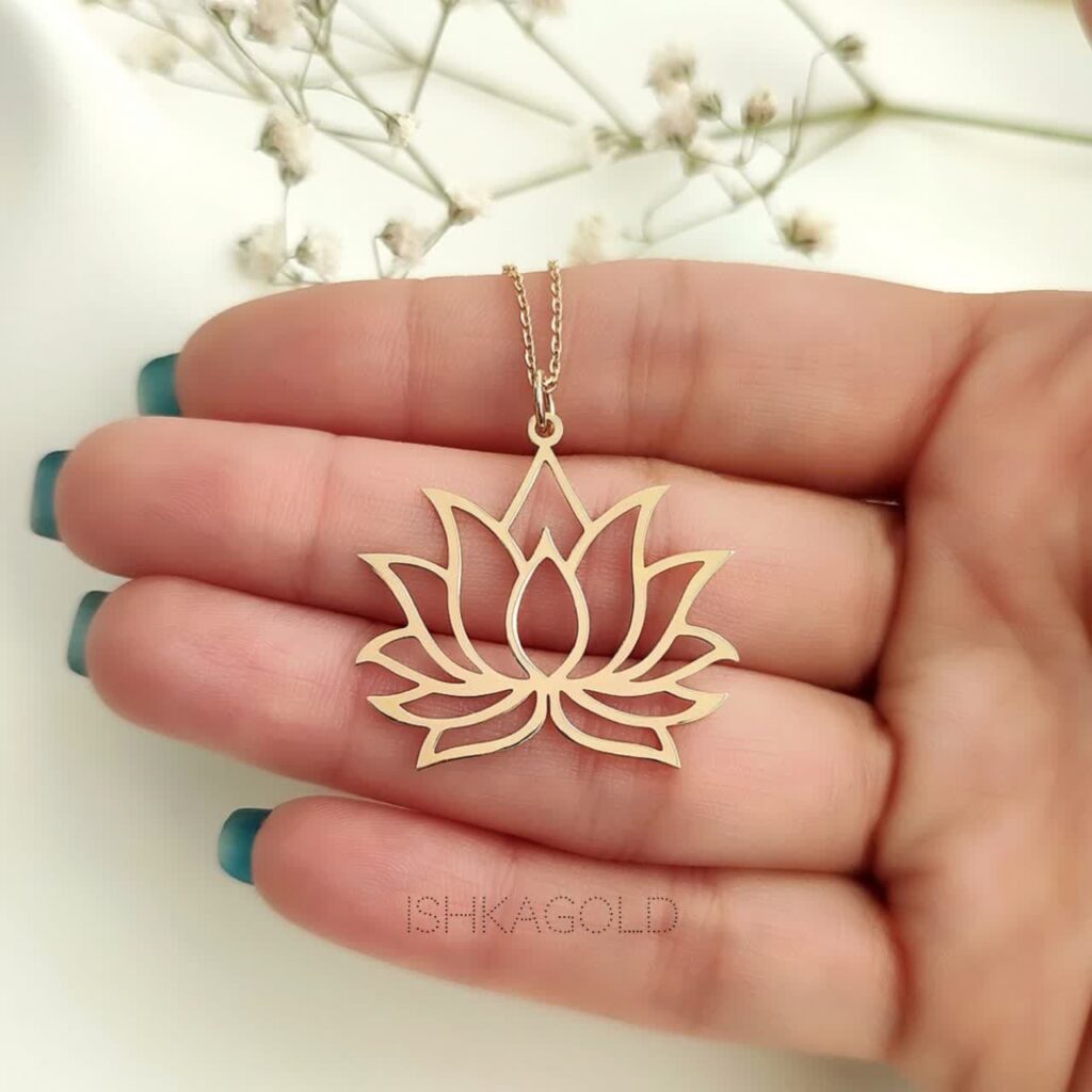 آویز پلاک نیلوفر آبی